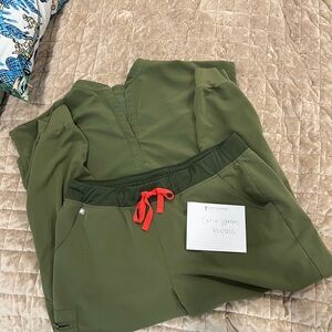 Figs XL Rafaela/ XXL Zamora set Dark Olive